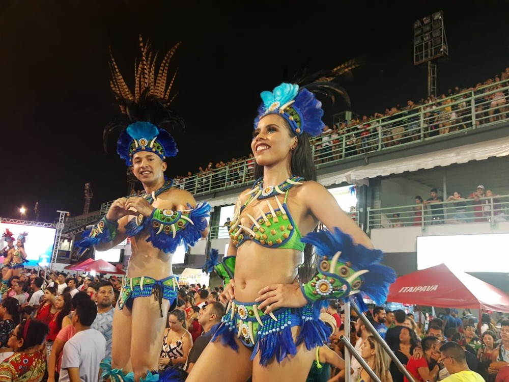 Manaus celebra Segunda-Feira Gorda de Carnaval ao ritmo de boi-bumbá