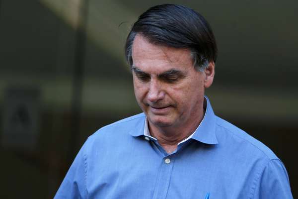 Bolsonaro: Quem reabre o Brasil é governador e prefeito