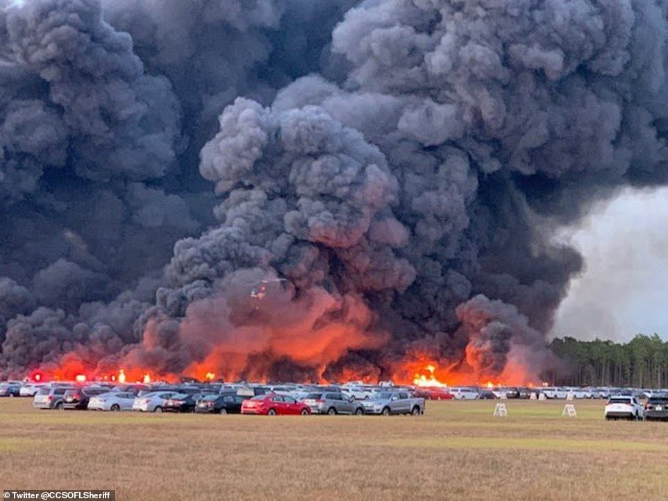 Grande incêndio em aeroporto da Flórida destrói mais de 3.500 carros de aluguel
