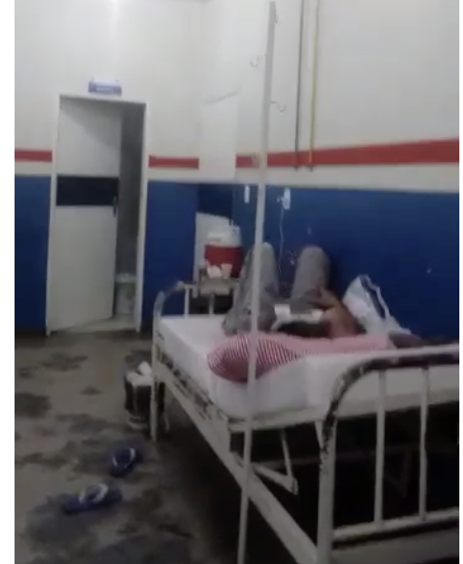 Pacientes com Covid-19 são deixados ao léu em hospital de Manacapuru