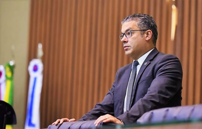 Josué esclarece contratos da Assembleia Legislativa e diz que vai mover ações cíveis e criminais contra autores de fake news