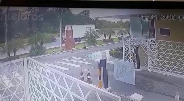 Casal sofre grave acidente após voltar de evento; Imagens Fortes