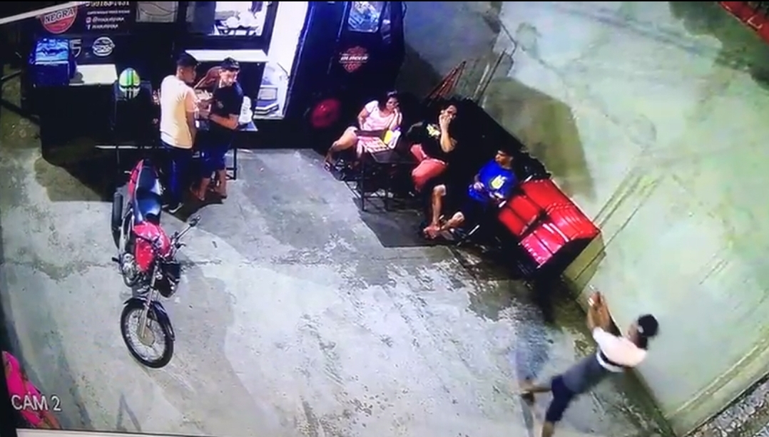 Lanchonete é assaltada em manaus e tudo é filmado; veja o video