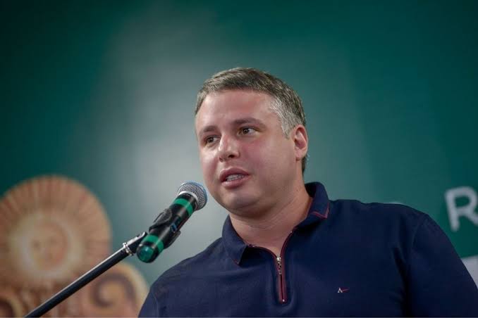 Arthur Bisneto está curado da covid-19