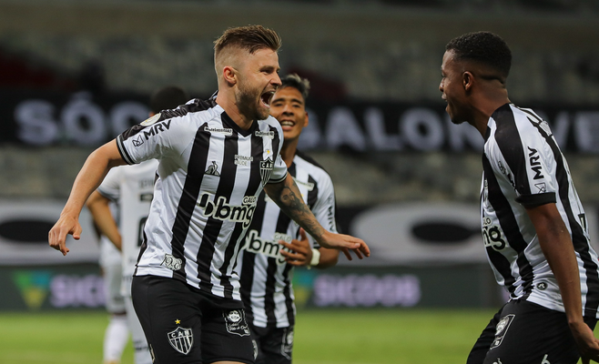 Segue o líder, Galo vence Botafogo no Mineirão e Flamengo continua caindo