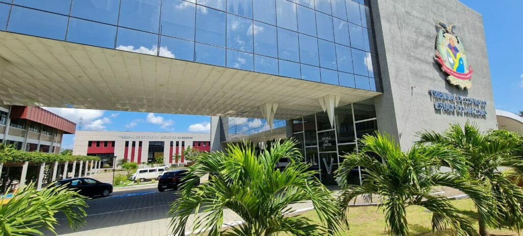 Dez de 370 órgãos já prestaram contas ao TCE-AM este ano; gestores têm até dia 31/03