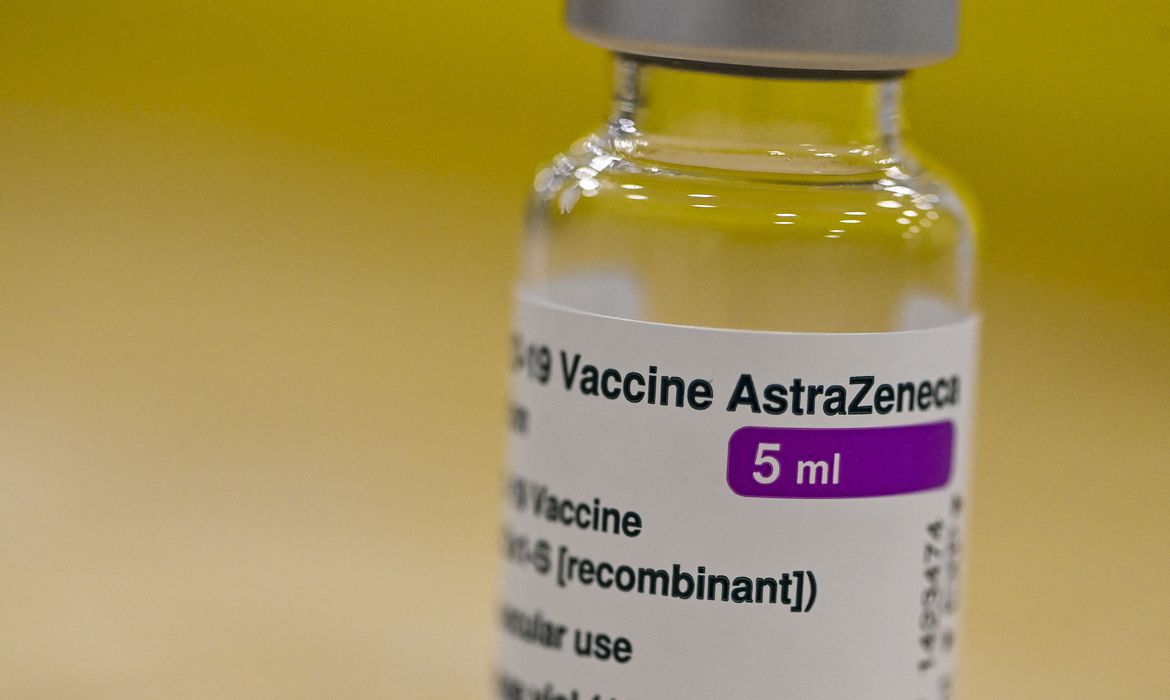 Fiocruz retoma produção da vacina contra Covid-19 nesta terça-feira (25)