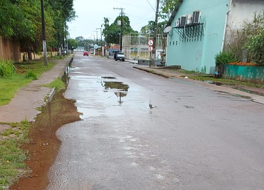 Homem é brutalmente assassinado a pauladas e facadas, no Amazonas; cenas fortíssimas