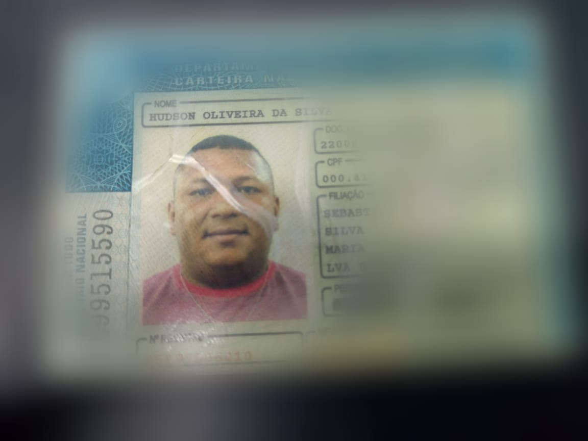 Triângulo amoroso acaba em morte a facadas, na zona Norte de Manaus; imagem forte