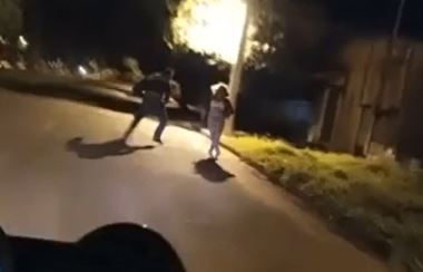 Mulher vai de pijama pegar o marido no bar e o caso termina em morte; cenas fortíssimas