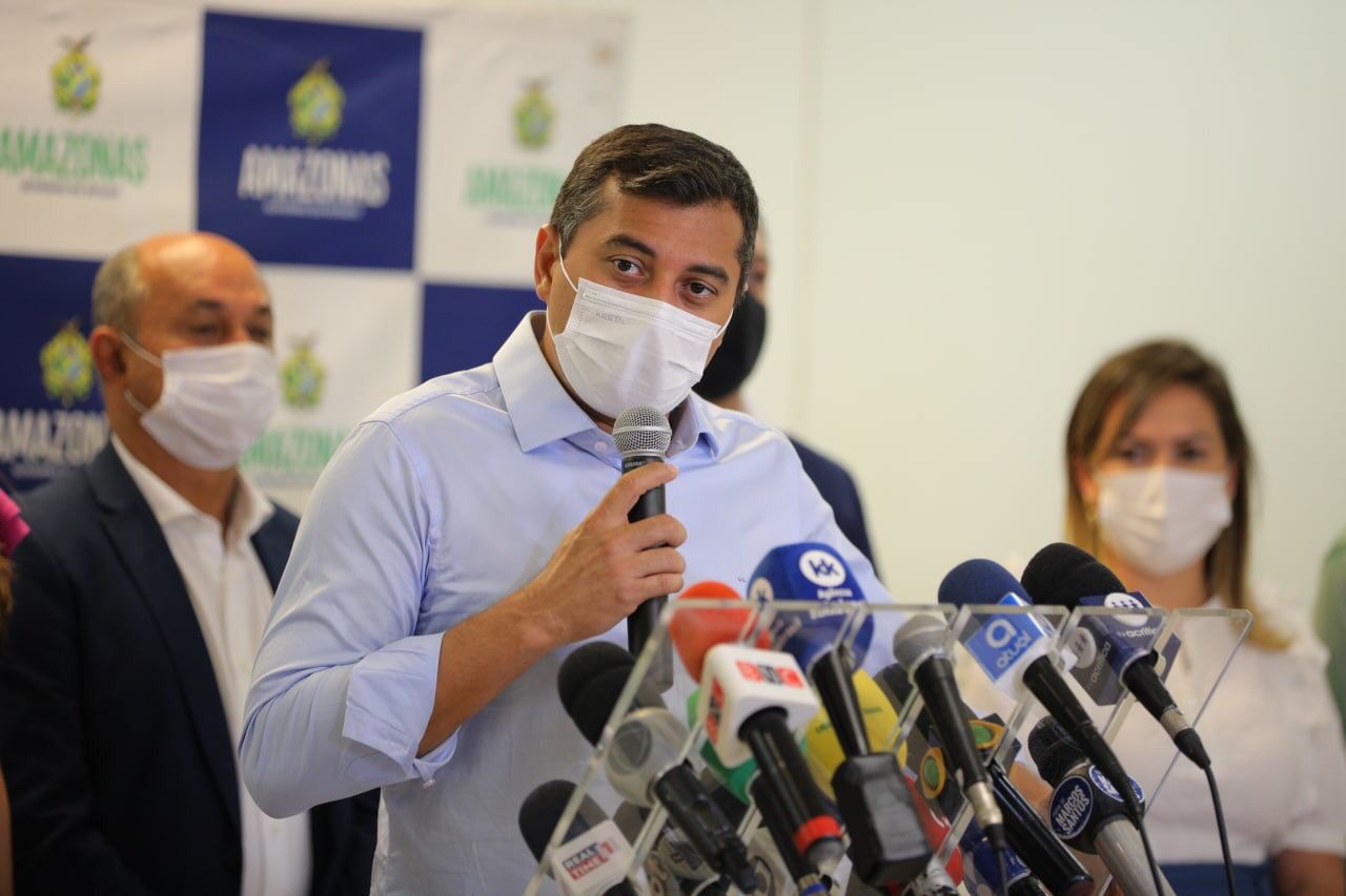 Wilson Lima anuncia aplicação da terceira dose da vacina contra a Covid-19 em idosos acima de 70 anos
