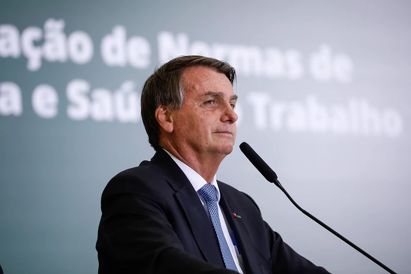 Presidente Bolsonaro torna oficial a lei que cria o programa Auxílio Brasil
