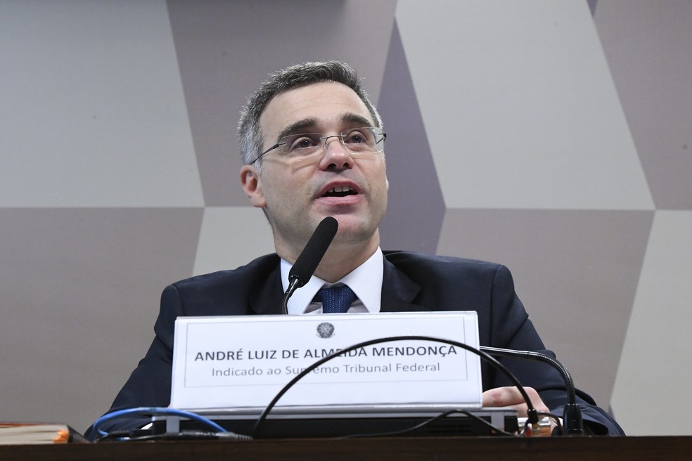 “Há espaço para posse e porte de armas”, diz André Mendonça em sabatina; confira outras falas