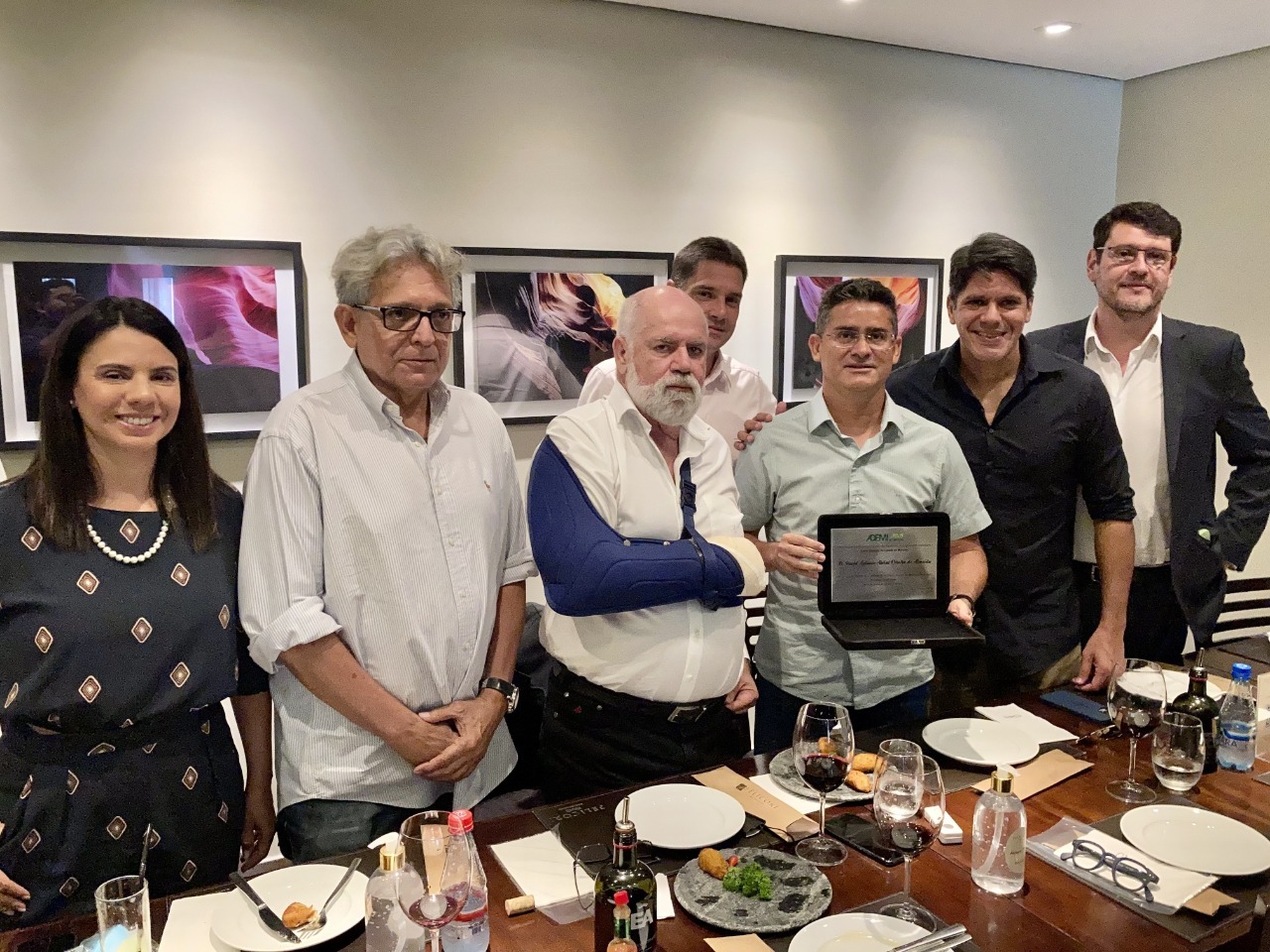 Prefeito David Almeida recebe homenagem de empresários do setor imobiliário