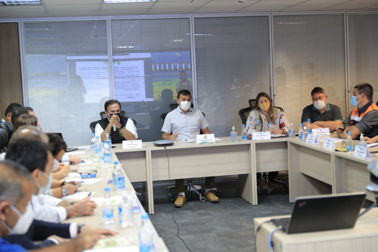 Megavacinação: Governo do Amazonas implementa medidas drásticas para prevenir chegada da Ômicron