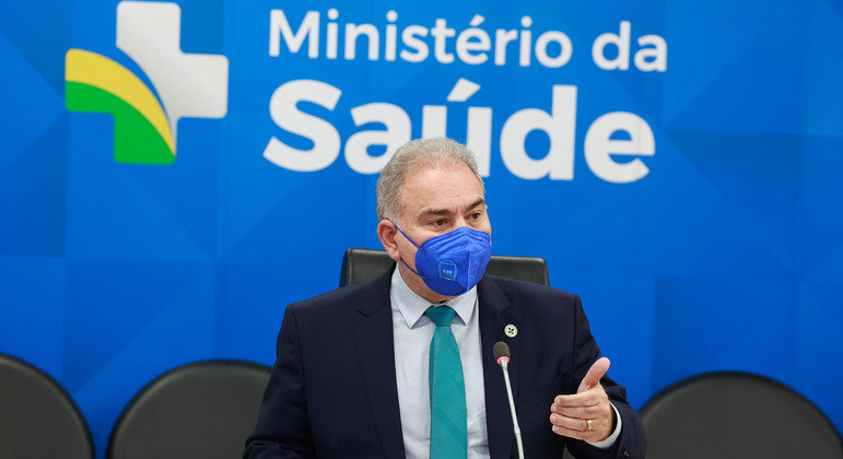 ‘Vacinação de crianças contra a Covid-19 não é assunto consensual’, diz Marcelo Queiroga