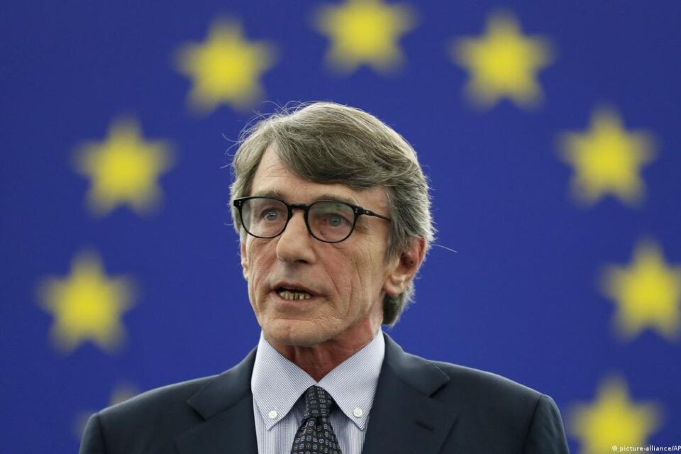 Líder do Parlamento Europeu, David Sassoli, morre após "séria complicação" no sistema imunológico
