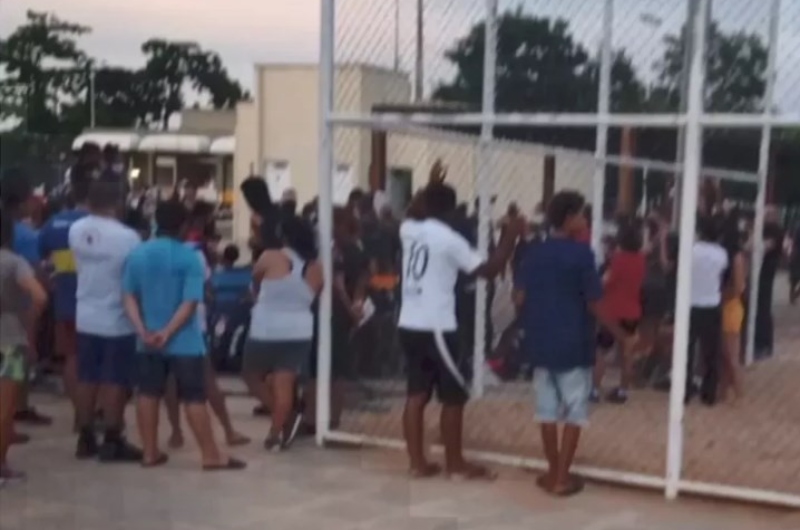 Jogador de 17 anos morre de infarto em teste para atuar na base do Flamengo-PI