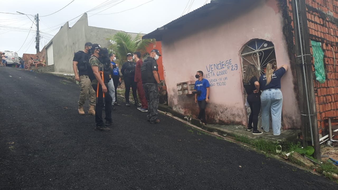 Urgente: mais de 70 cachorros são resgatados de cativeiro clandestino no Jorge Teixeira; veja vídeo