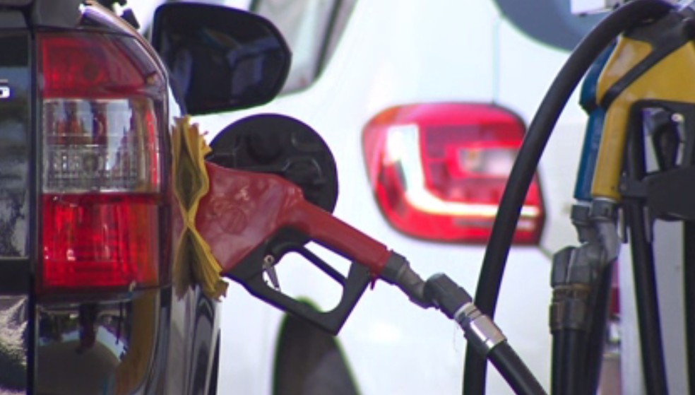 Preços da gasolina e do etanol caem na 1ª semana de 2022