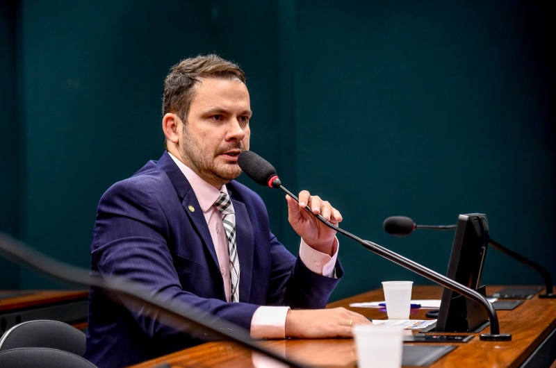 Capitão Alberto Neto propõe emenda para aumento definitivo de 5% para crédito consignado