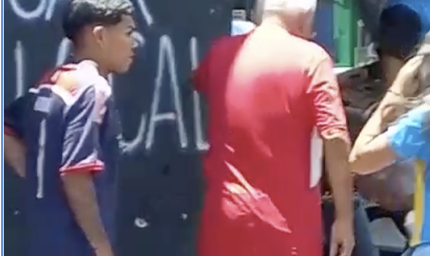 Passageiro morre ao ser esfaqueado por motorista do 004 no Morro da Liberdade; veja vídeo