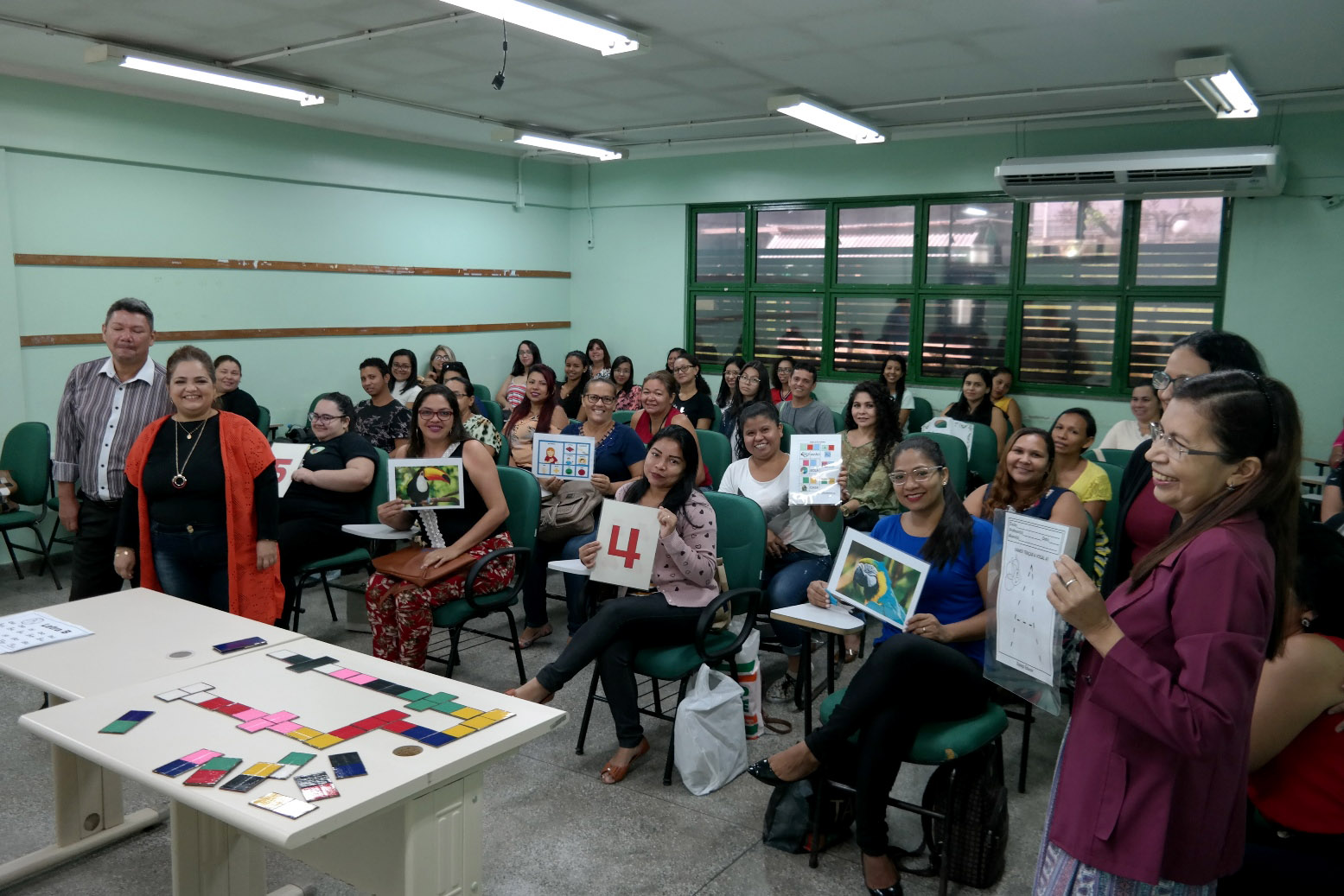 Prefeitura de Manaus irá contratar 1,5 mil estagiários em pedagogia para mediar educação especial em escolas