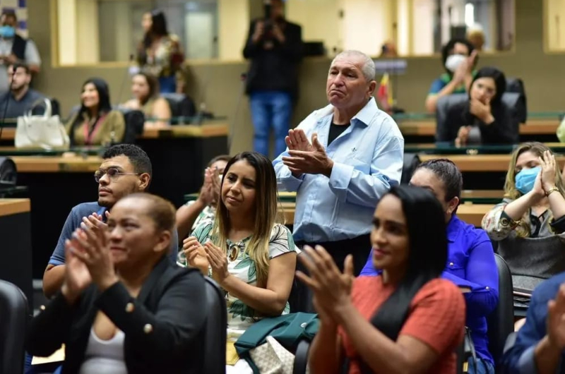 Equipe do Hospital 28 de Agosto é homenageada pelo dep. Álvaro Campelo por atuação no combate à pandemia
