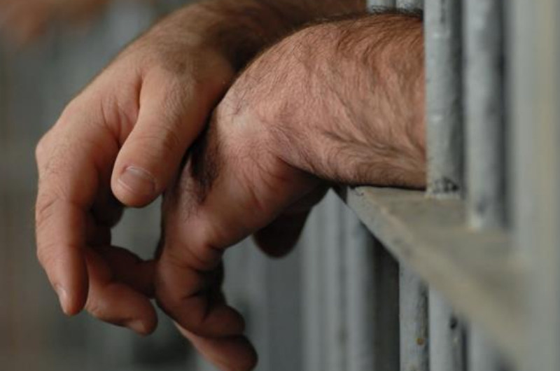 Após repercussão, filho que agredia a própria mãe de 87 anos é preso em Manaus